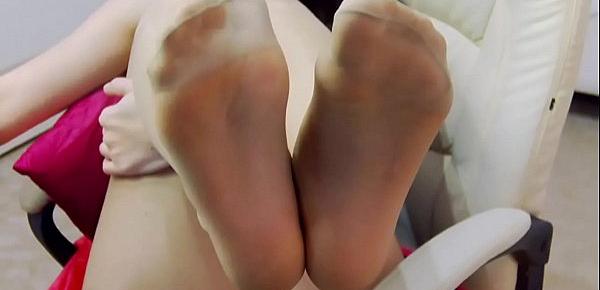  miracle rose has really nice pantyhose feet that she is proud to show off